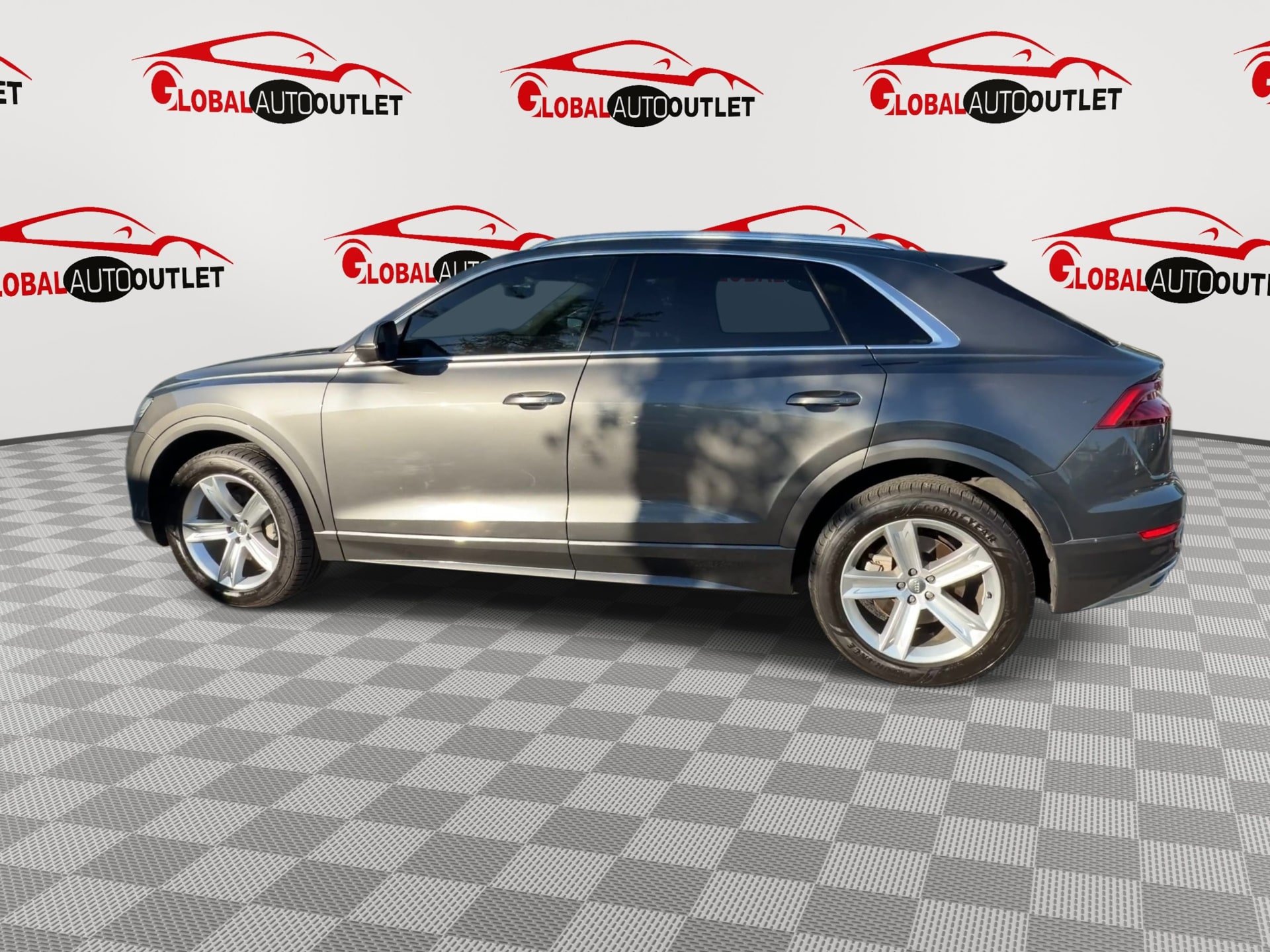 Used 2019 Audi Q8 Premium w/ Convenience Package AWD/4WD image 5
