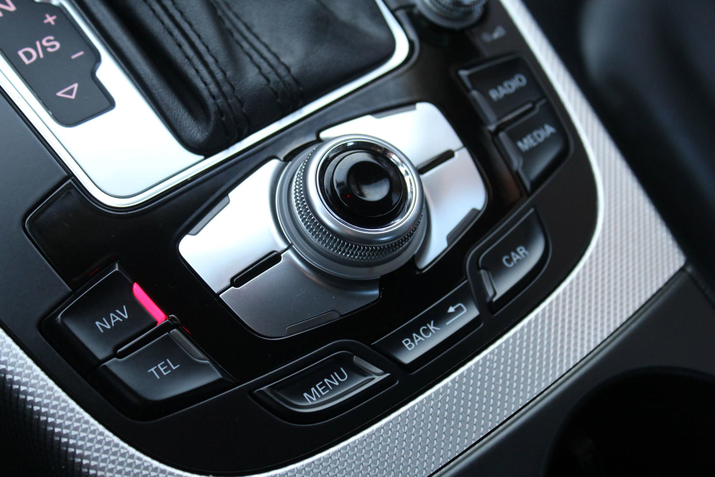 Used 2015 Audi A4 2.0T Premium w/ Audi MMI Navigation image 31