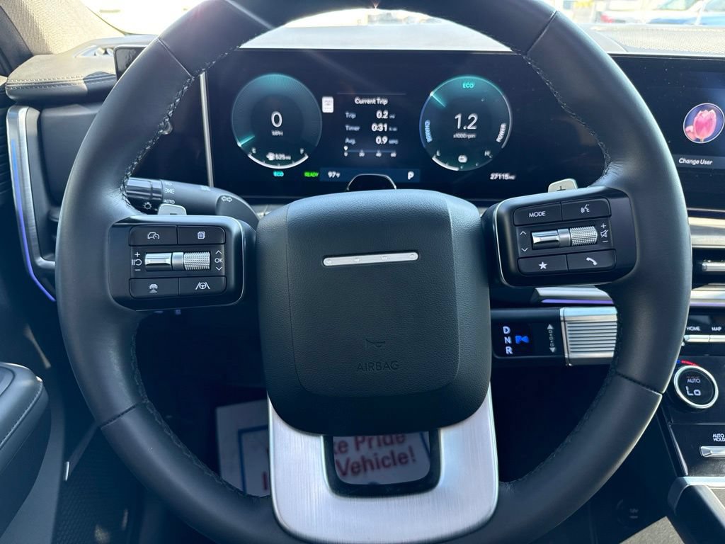 Used 2025 Hyundai Santa Fe Limited AWD/4WD image 17