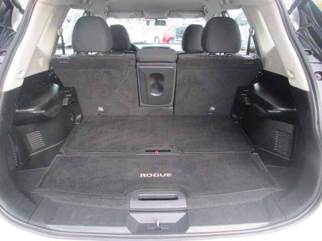 Used 2018 Nissan Rogue S AWD/4WD image 12