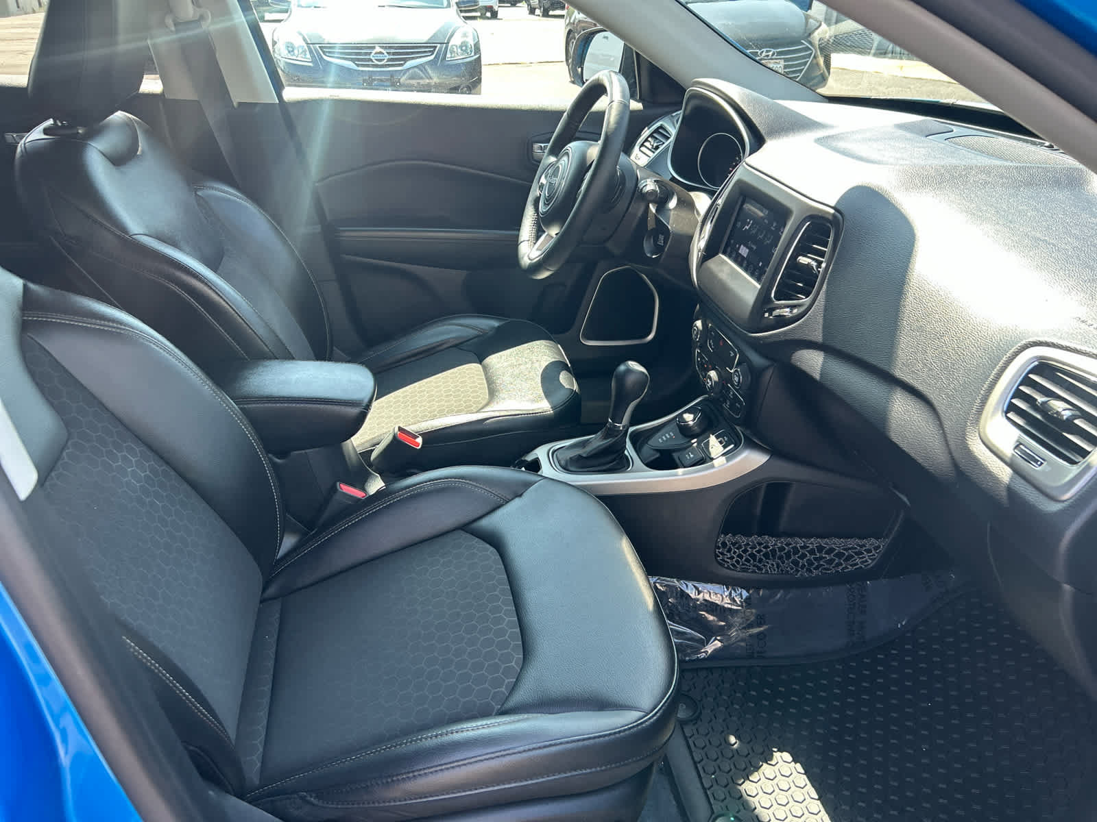 Used 2018 Jeep Compass Latitude w/ Popular Equipment Group AWD/4WD image 25