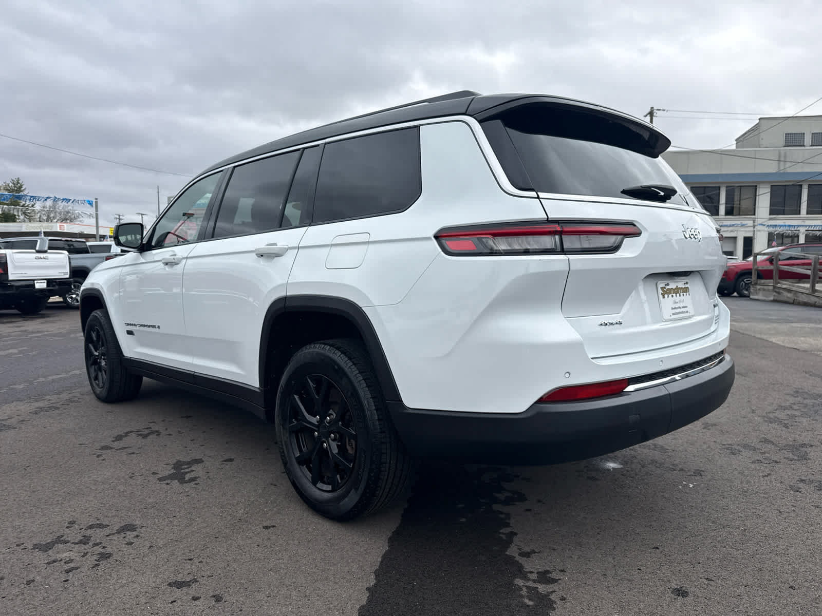 Used 2023 Jeep Grand Cherokee L Limited AWD/4WD image 7