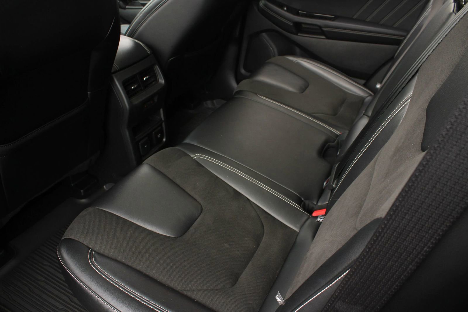 Used 2019 Ford Edge ST w/ Equipment Group 401A image 19