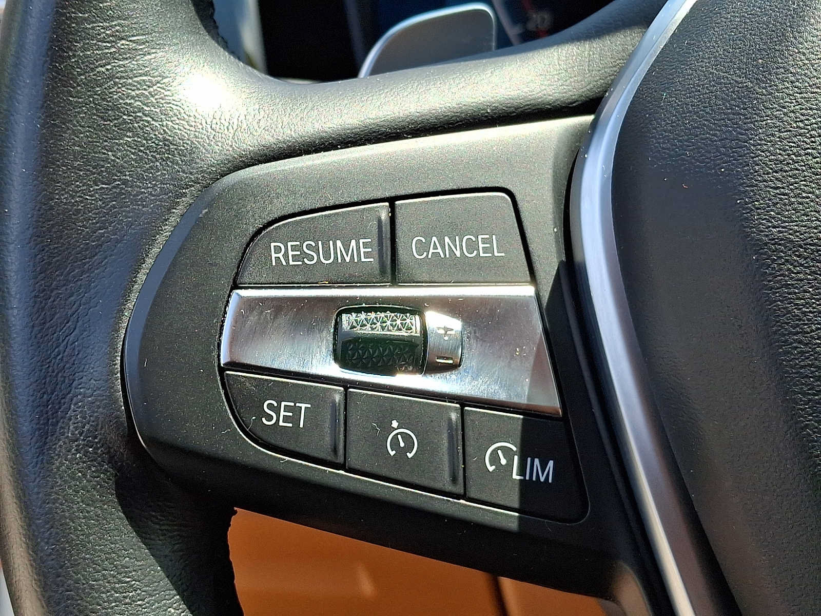 Used 2021 BMW 330i xDrive Sedan AWD/4WD image 18