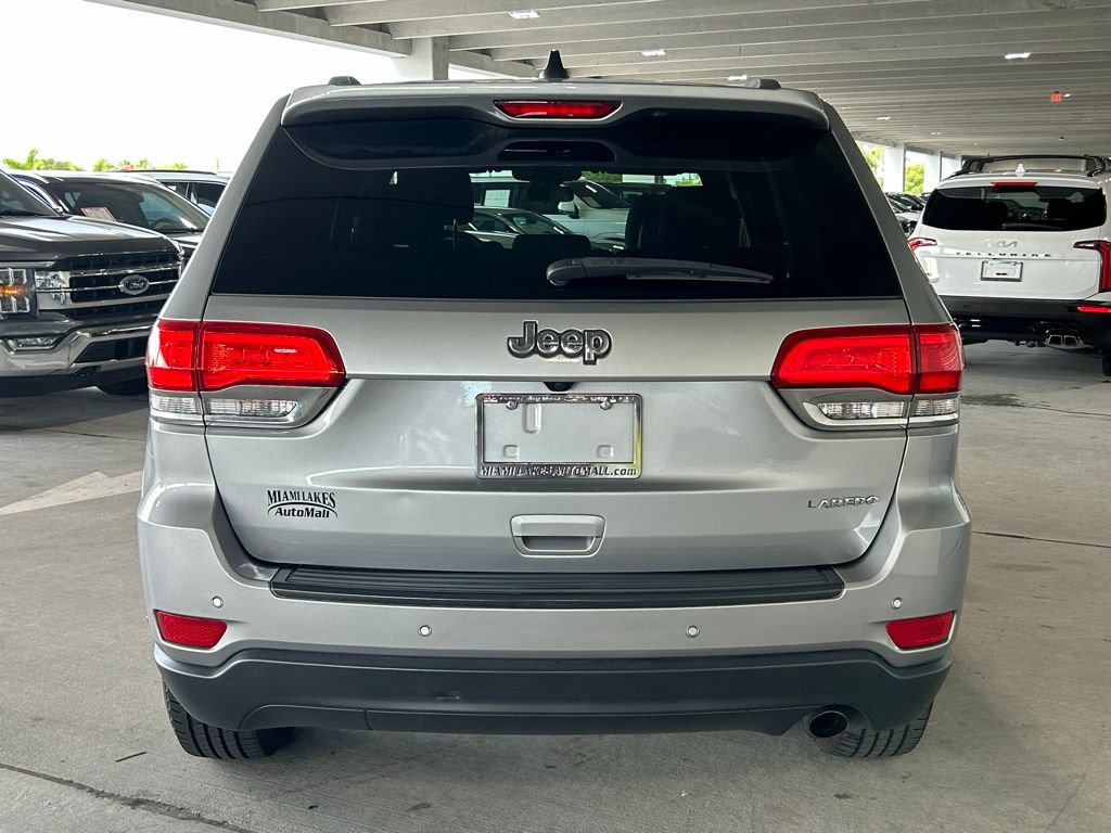 Used 2019 Jeep Grand Cherokee Laredo image 5