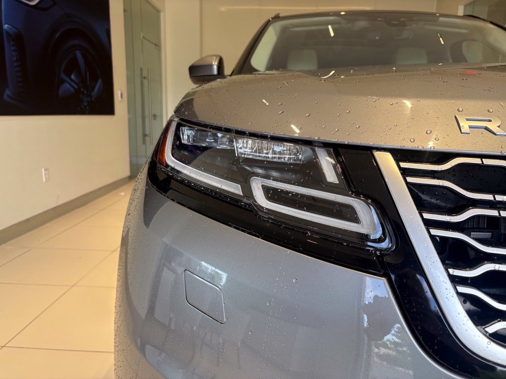 Used 2020 Land Rover Range Rover Velar S AWD/4WD image 9