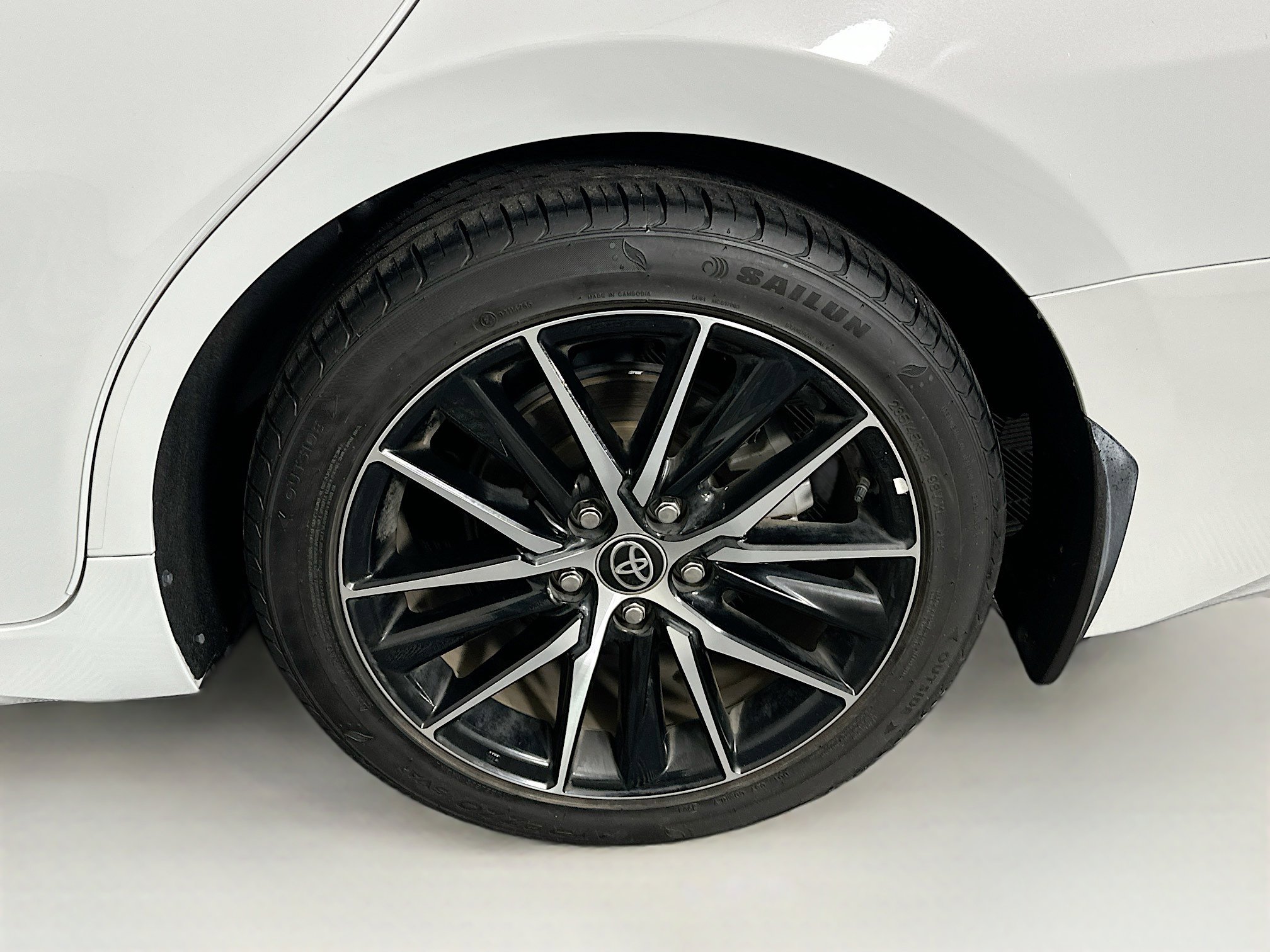 Used 2023 Toyota Camry SE image 11