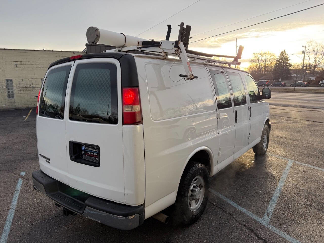 Used 2014 Chevrolet Express 2500 image 12