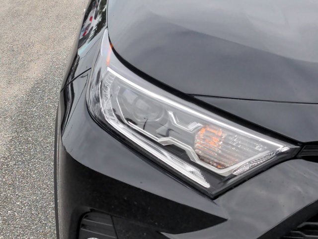 Used 2021 Toyota RAV4 XLE image 10