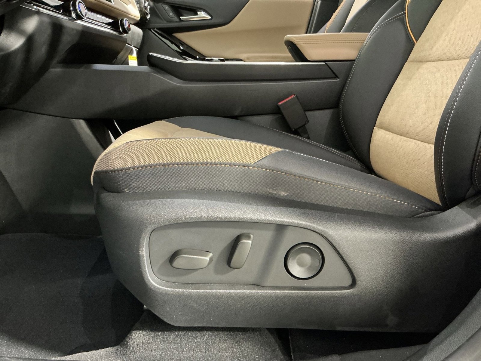 New 2026 Chevrolet Equinox ACTIV image 22