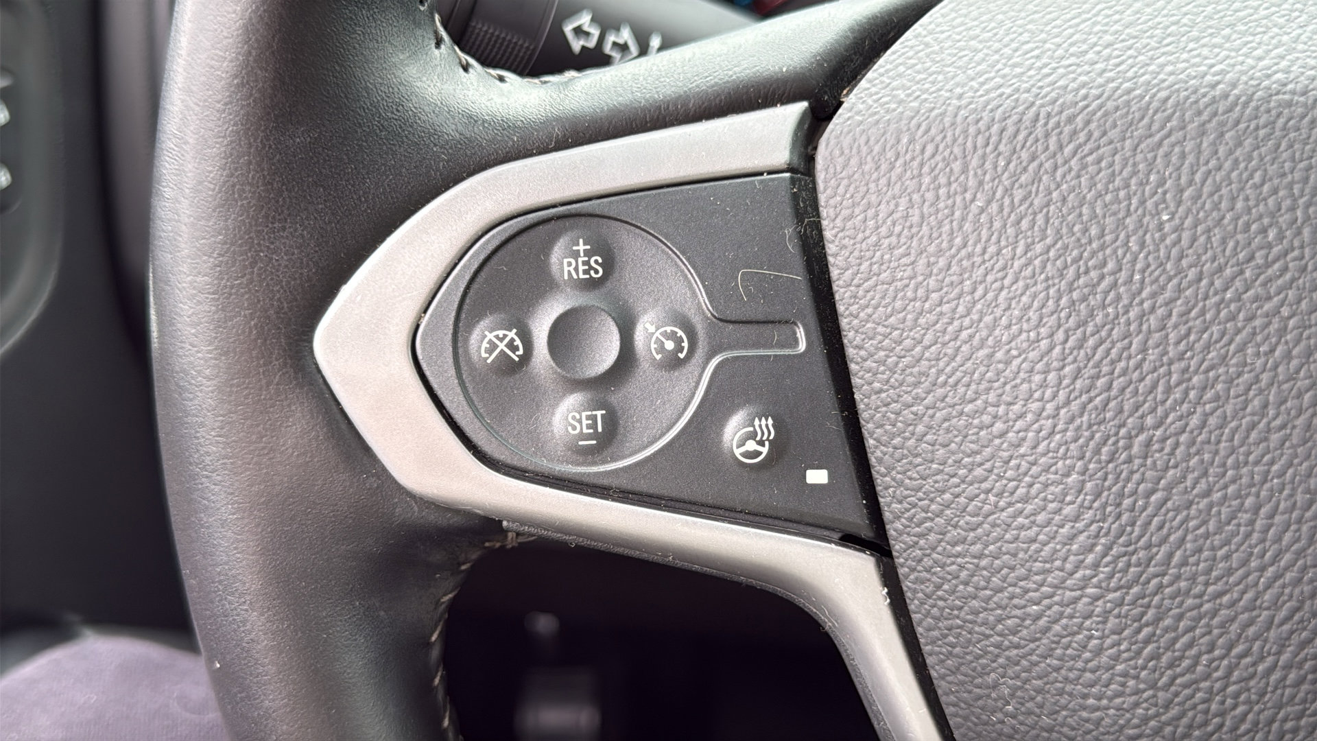 Used 2022 Chevrolet Colorado ZR2 AWD/4WD image 16