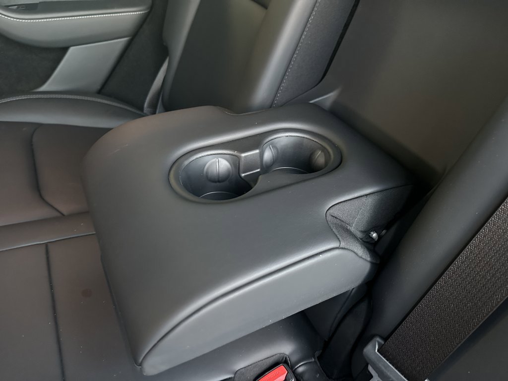 Used 2024 Tesla Model Y Long Range image 38