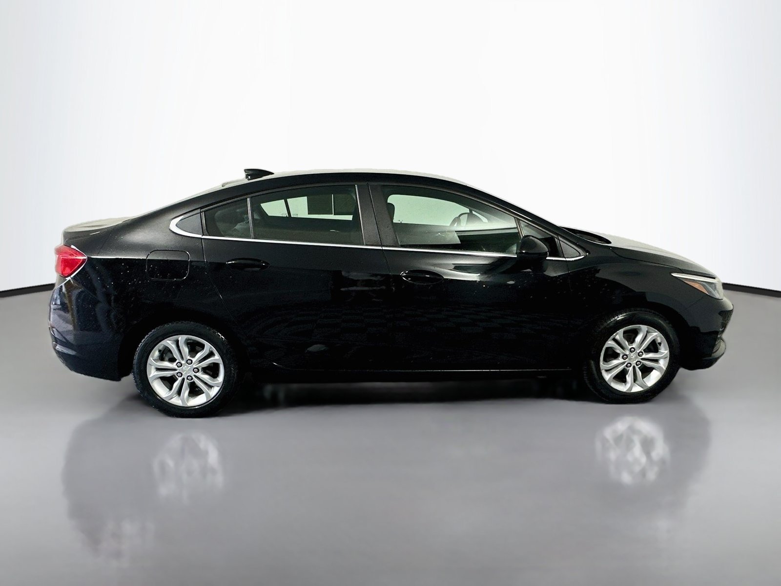 Used 2019 Chevrolet Cruze LT w/ LT Fleet Convenience Package FWD image 8