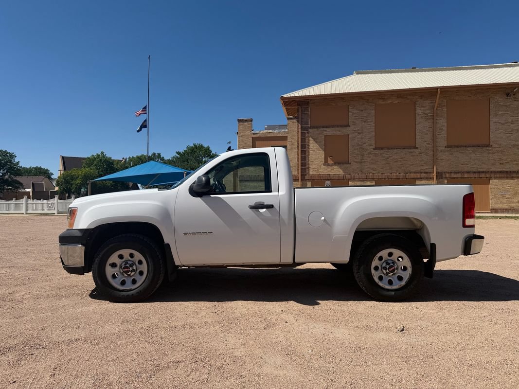 Used 2011 GMC Sierra 1500 W/T AWD/4WD image 4