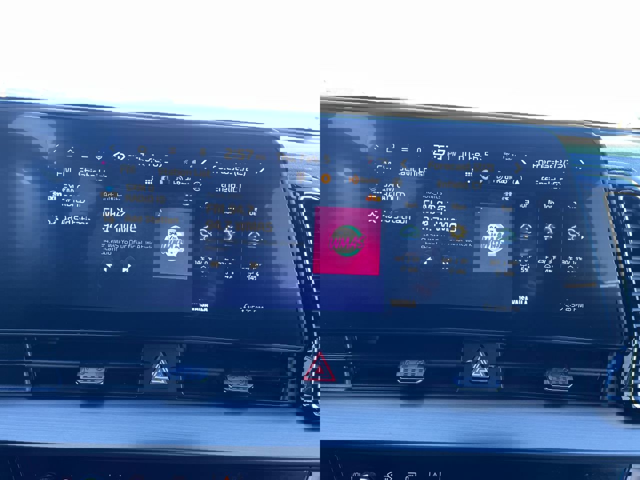 Used 2024 Kia Sportage EX image 13