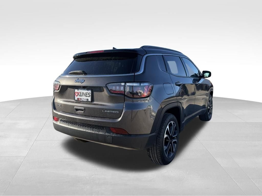 Used 2024 Jeep Compass Limited AWD/4WD image 9
