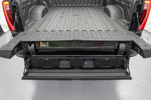 New 2026 GMC Sierra 2500 Denali Ultimate w/ LPO, Black Badging Package AWD/4WD image 9