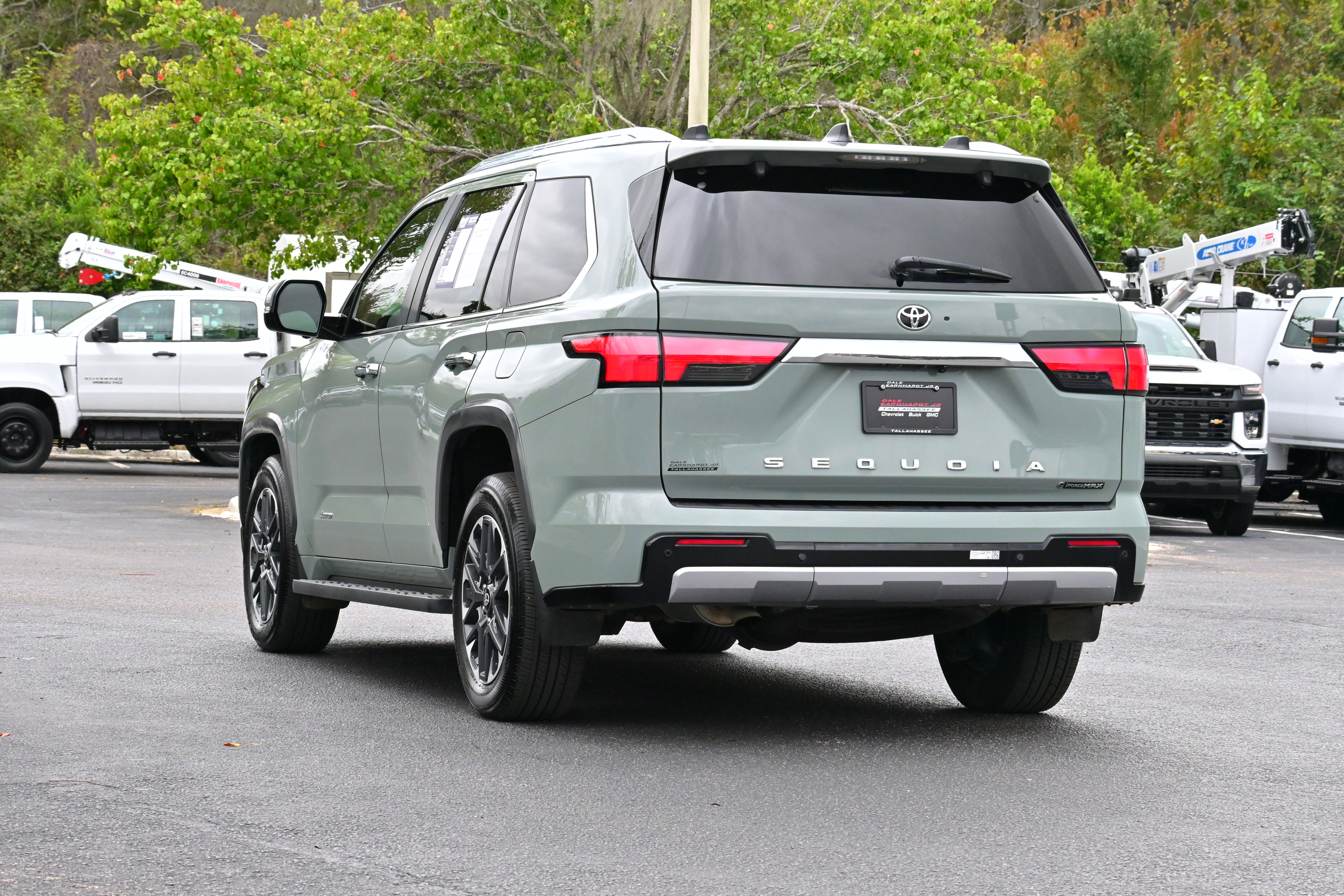 Used 2025 Toyota Sequoia Limited image 3