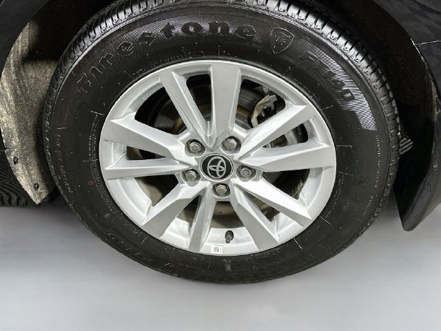 Used 2025 Toyota Camry LE w/ Convenience Package FWD image 28