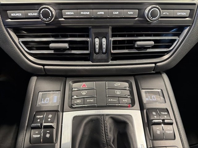 Used 2020 Porsche Macan image 28