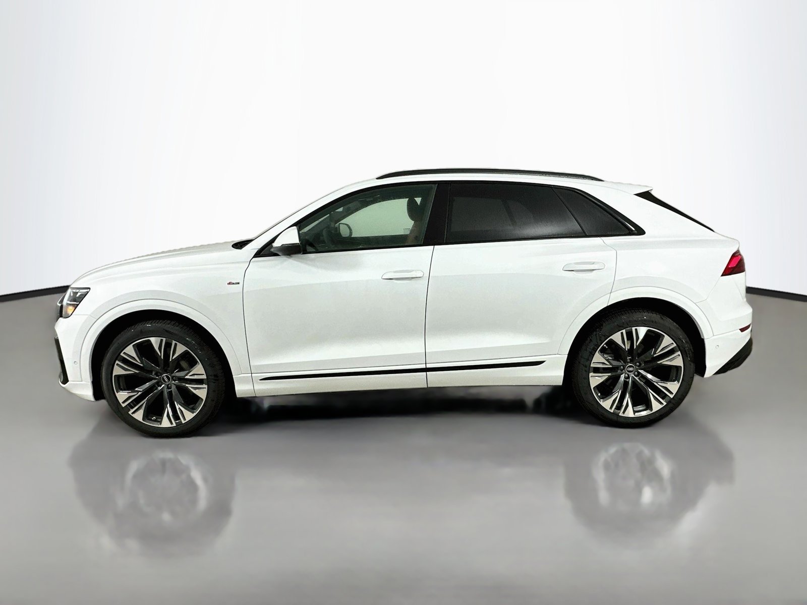 New 2027 Audi Q8 Premium Plus AWD/4WD image 8
