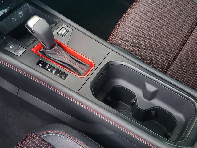 New 2025 Nissan Kicks SR FWD image 16