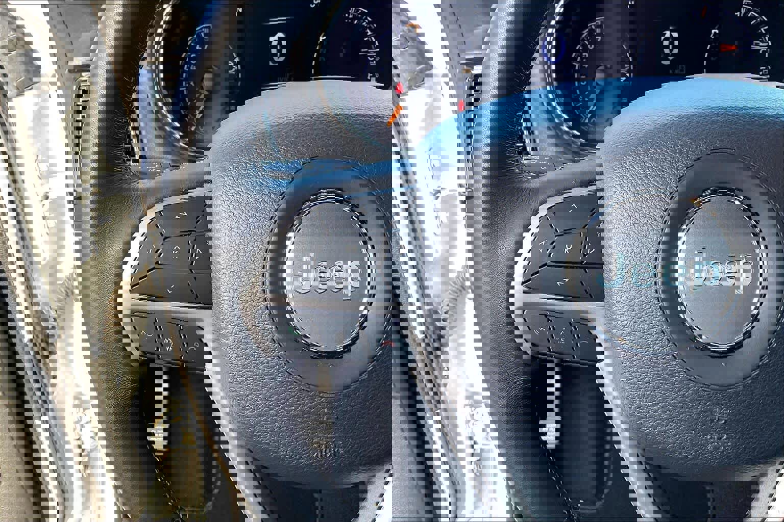 Used 2019 Jeep Grand Cherokee Overland image 23