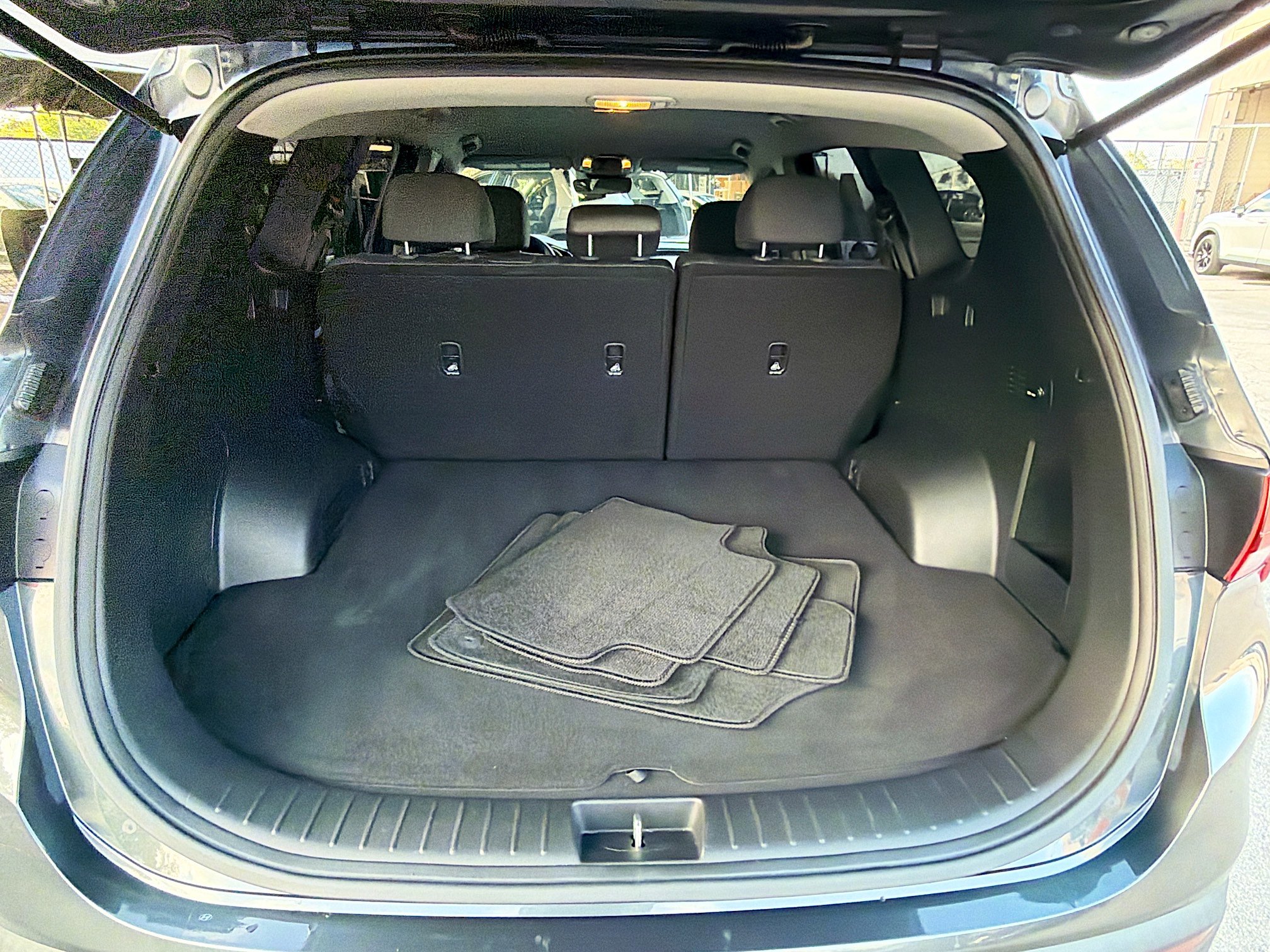 Used 2021 Hyundai Santa Fe SEL w/ Cargo Package image 26