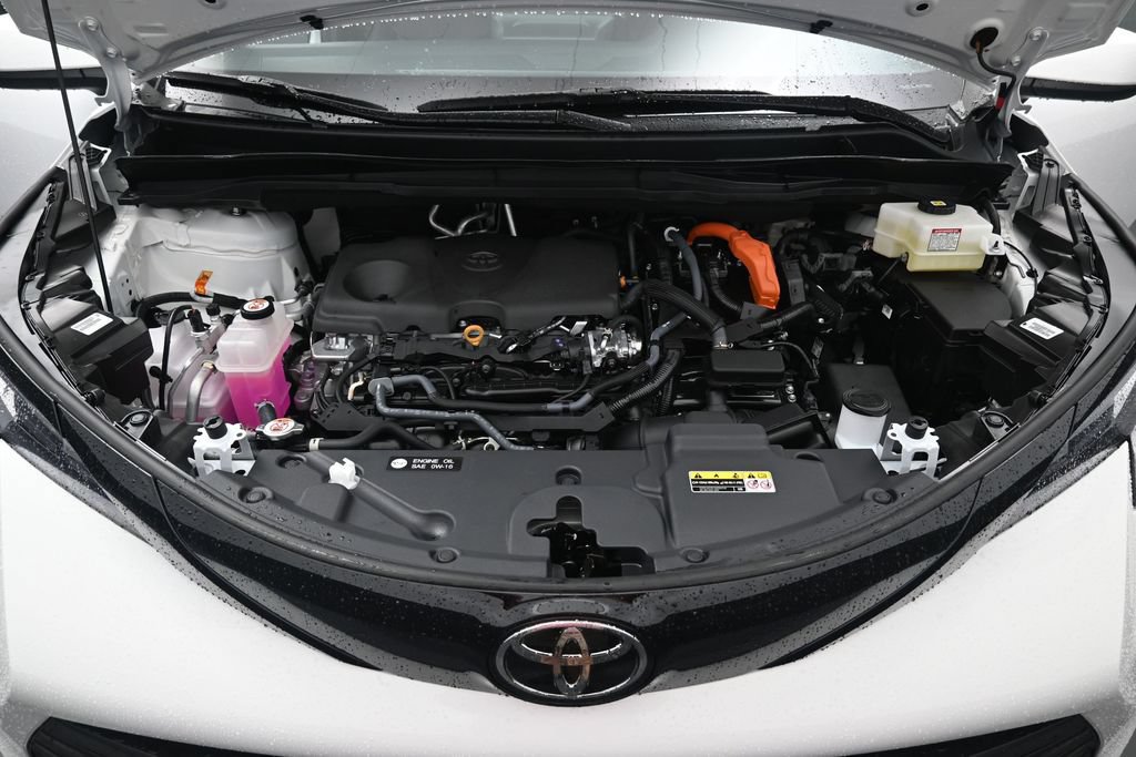 Certified 2026 Toyota Sienna XLE Woodland Edition AWD/4WD image 36