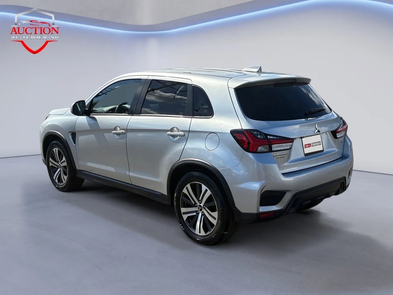 Used 2021 Mitsubishi Outlander Sport SE image 3