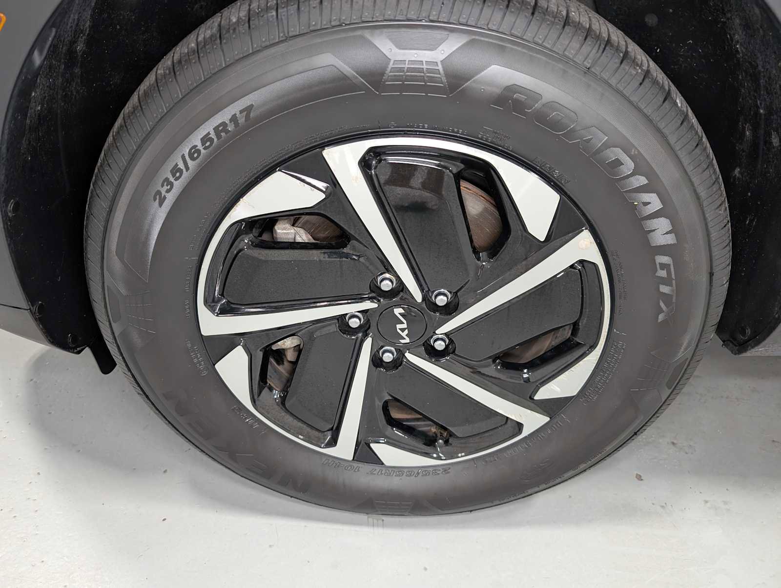 Certified 2023 Kia Sportage LX image 3