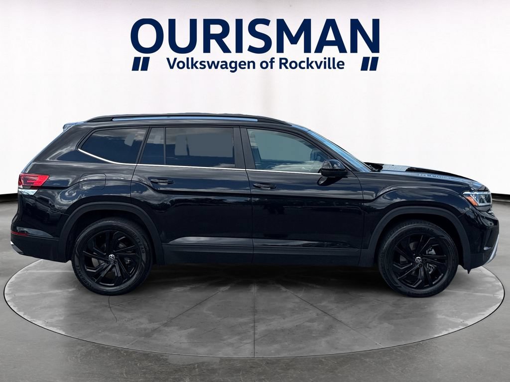 Used 2023 Volkswagen Atlas SE w/ Black Wheel Package AWD/4WD image 7
