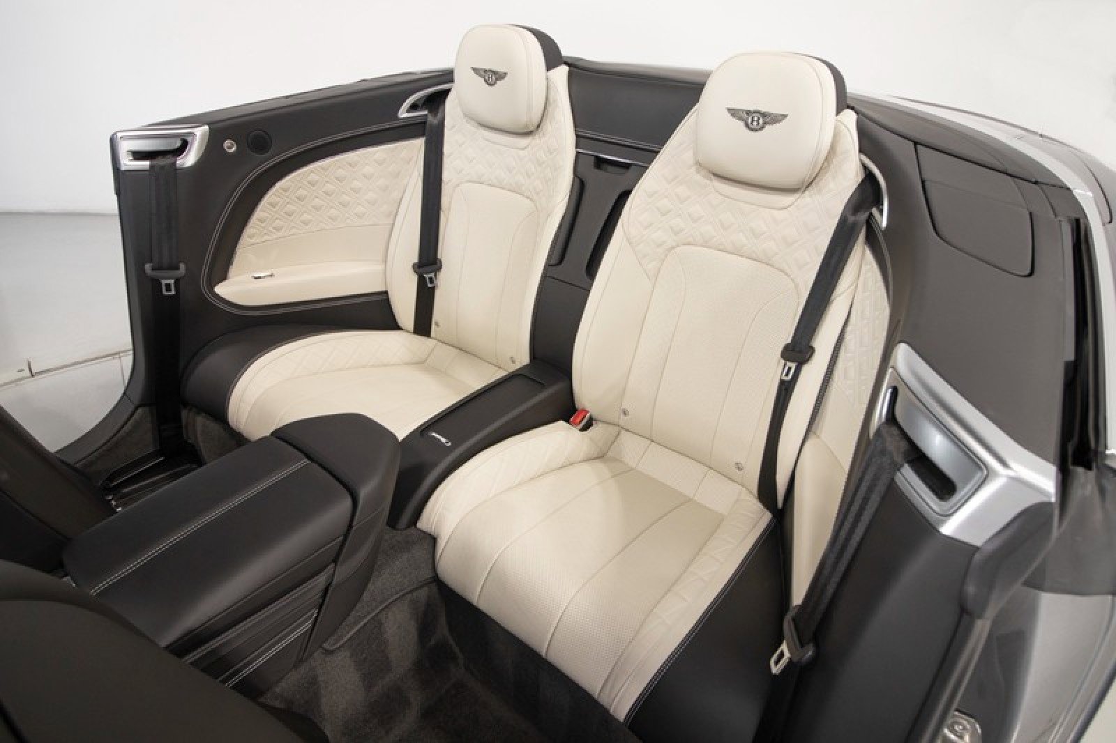 Used 2021 Bentley Continental GT image 41