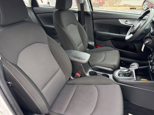 Used 2023 Kia Forte LXS image 31