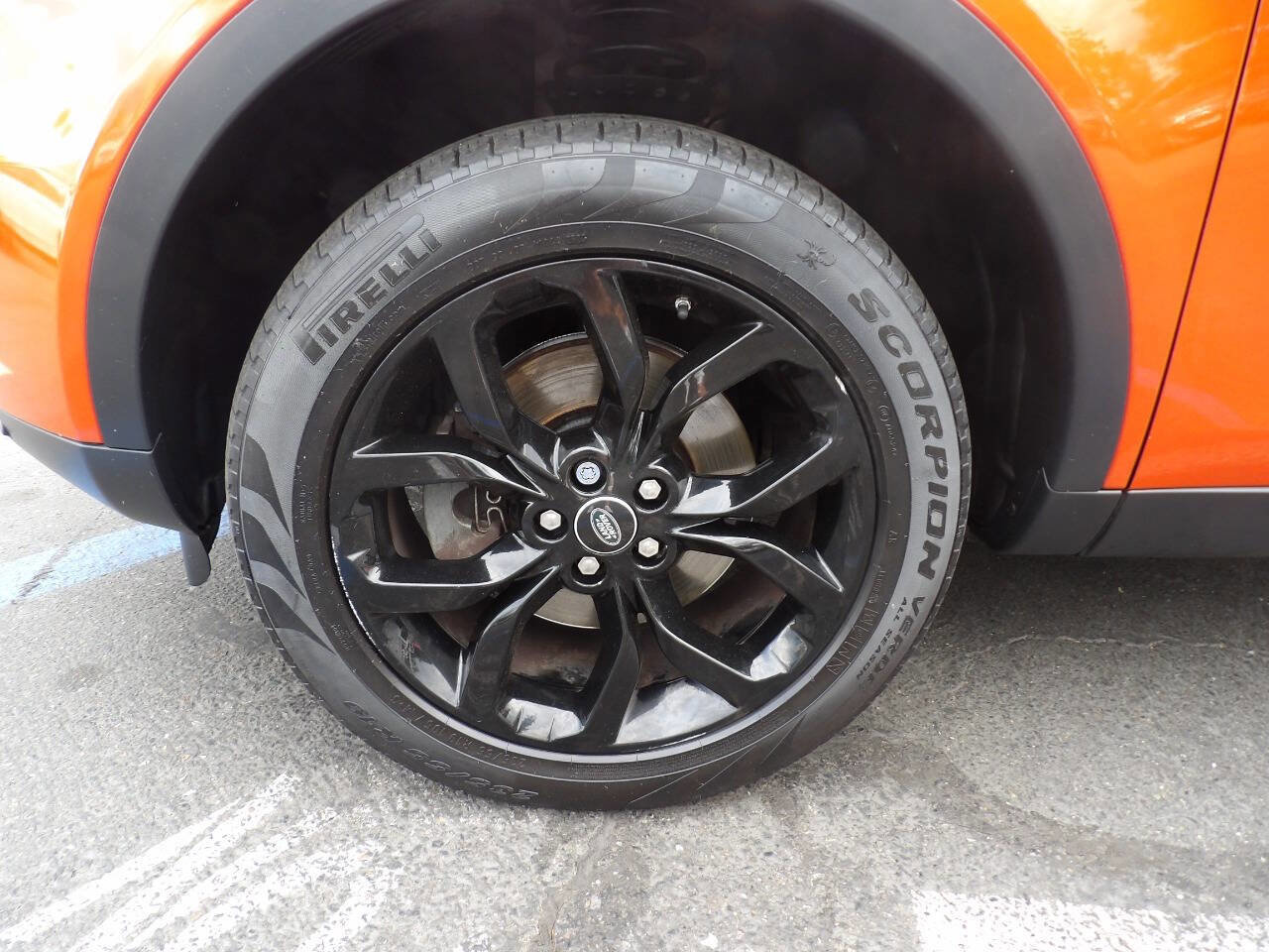 Used 2017 Land Rover Discovery Sport HSE AWD/4WD image 16