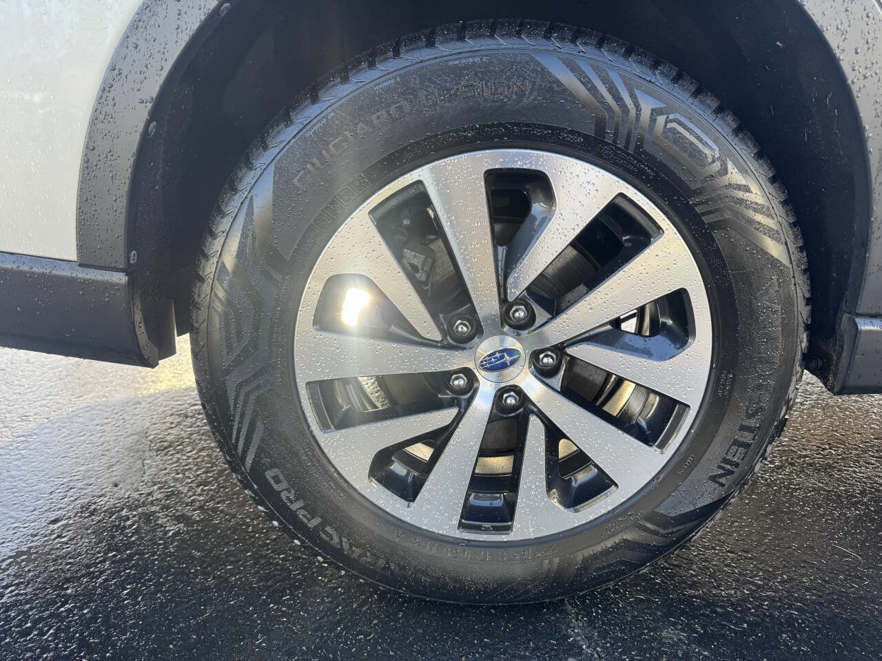 Used 2022 Subaru Outback Premium image 12