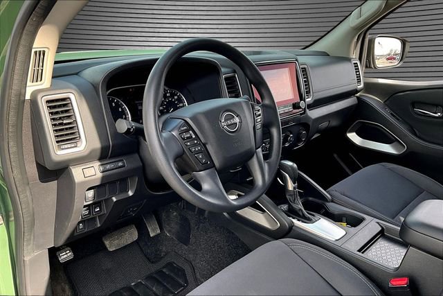 Used 2024 Nissan Frontier SV w/ Technology Package AWD/4WD image 17