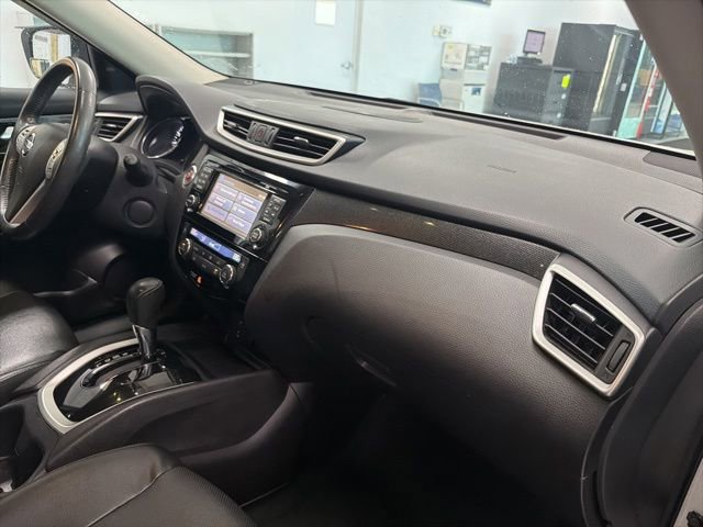 Used 2016 Nissan Rogue SL w/ SL Premium Package AWD/4WD image 30