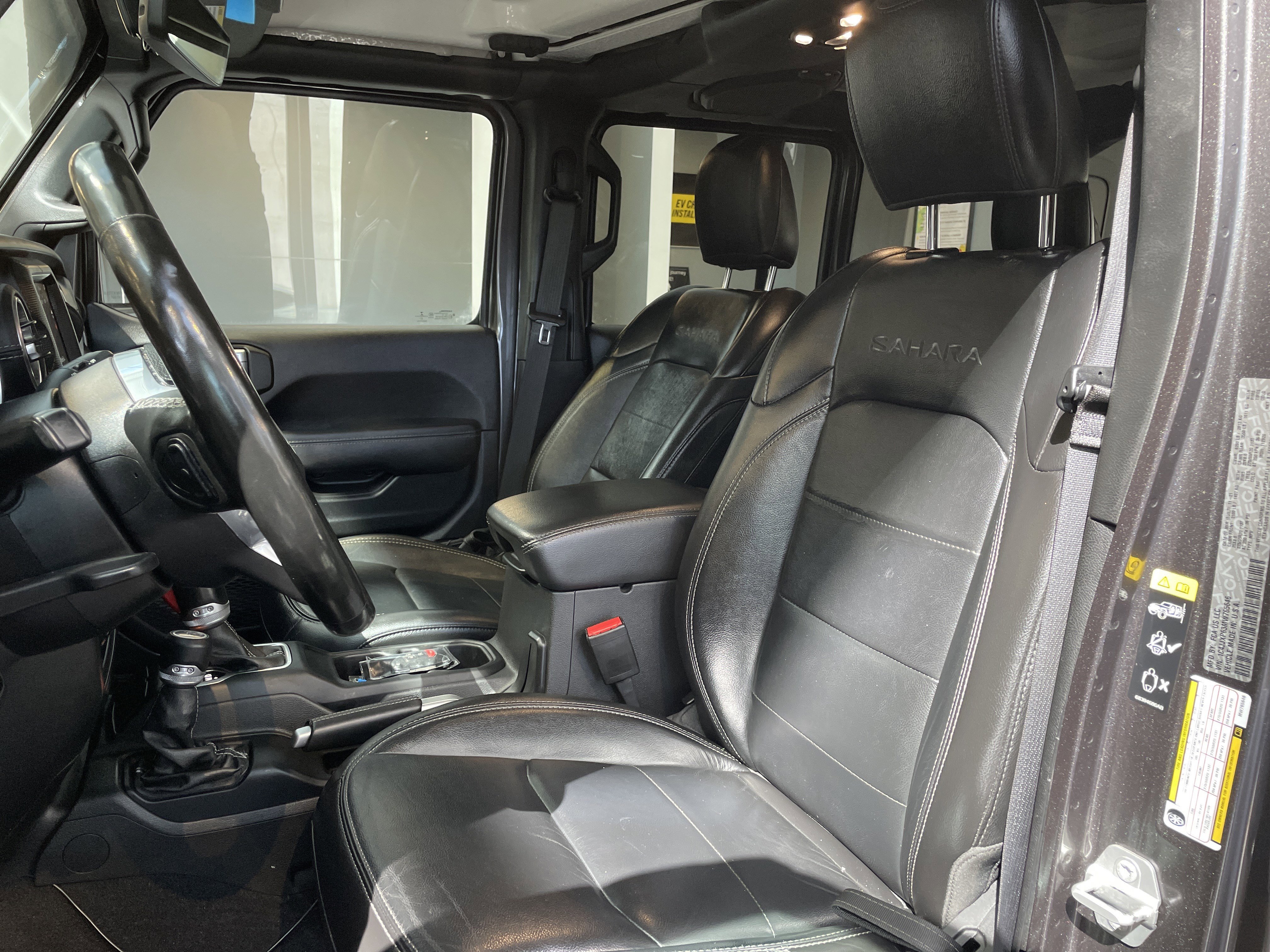 Used 2021 Jeep Wrangler Unlimited Sahara w/ Cold Weather Group AWD/4WD image 17