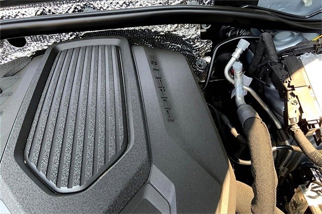 New 2025 Porsche Macan Turbo image 40