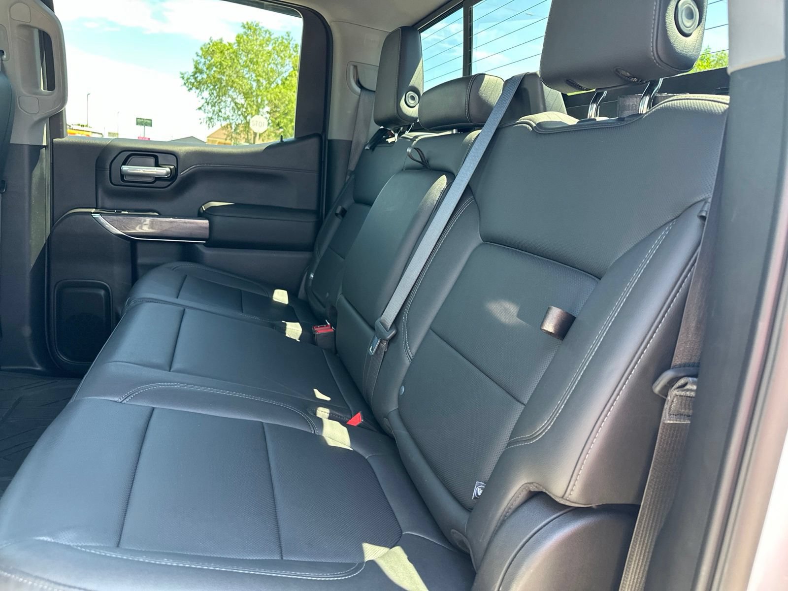 Used 2019 Chevrolet Silverado 1500 LTZ w/ LTZ Premium Package AWD/4WD image 25