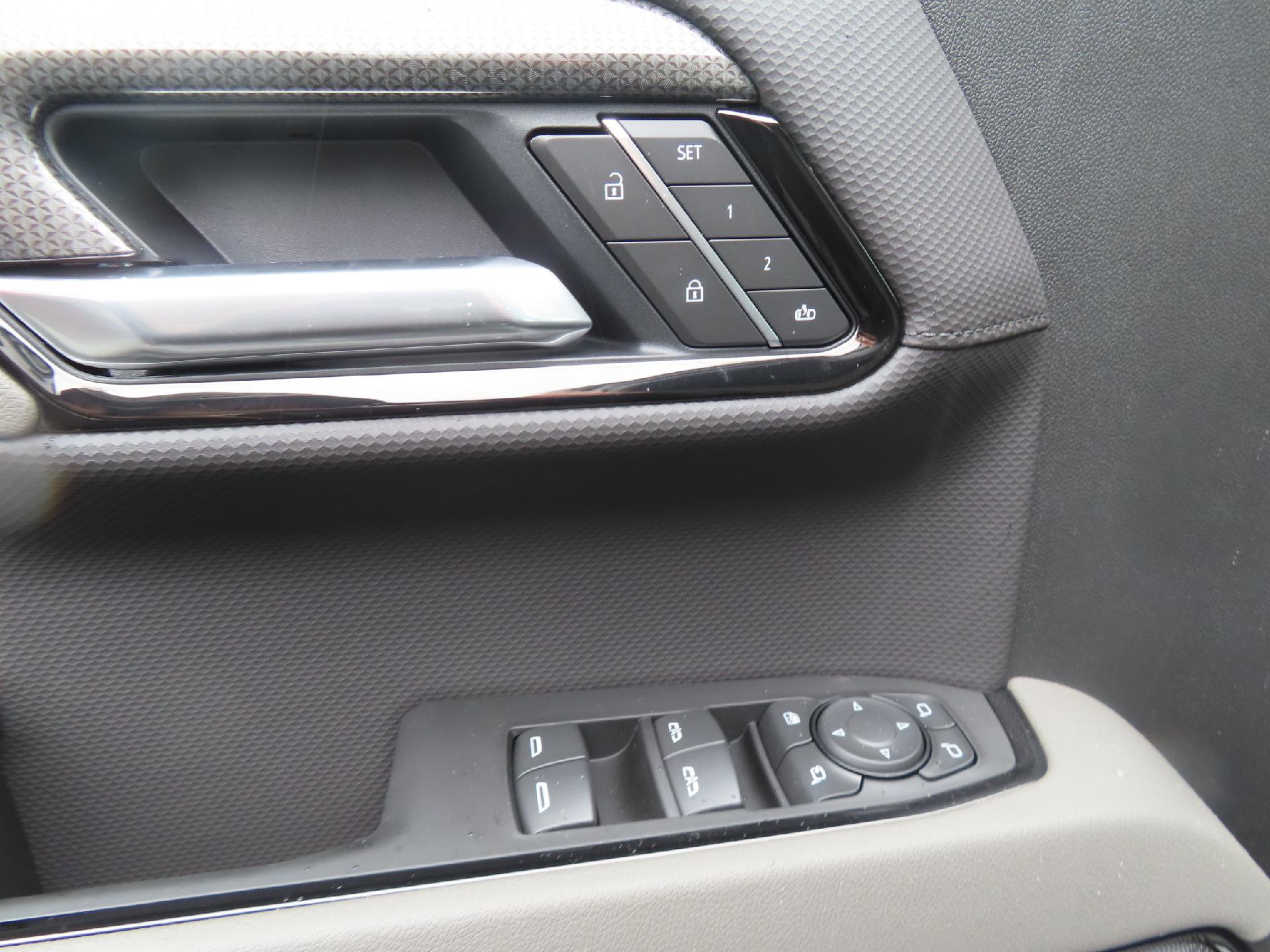 New 2026 Chevrolet Silverado 1500 ZR2 w/ Dark Appearance Package image 12