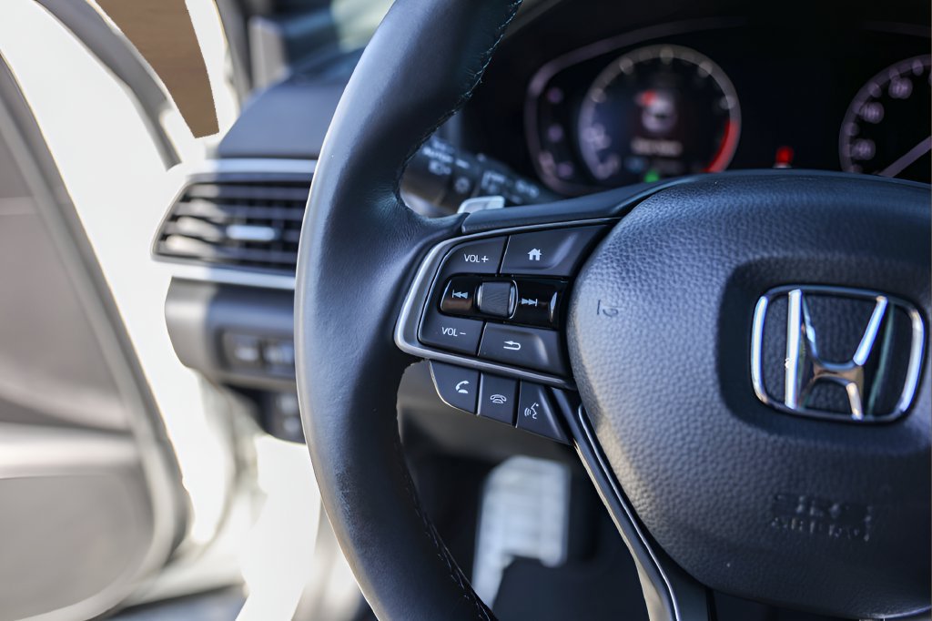 Used 2019 Honda Accord Sport image 14