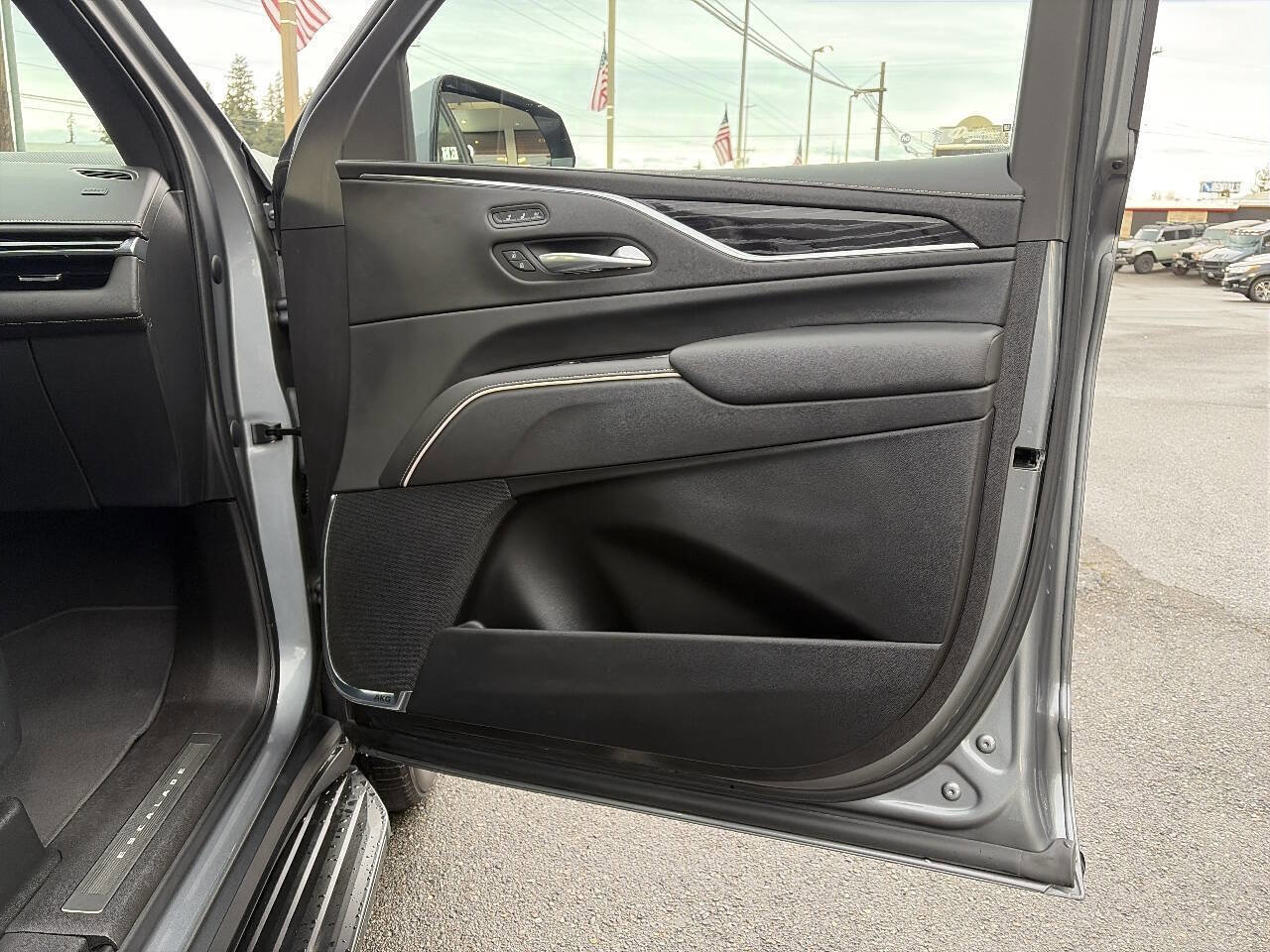 Used 2021 Cadillac Escalade Sport w/ Driver Assist Tech Package image 25