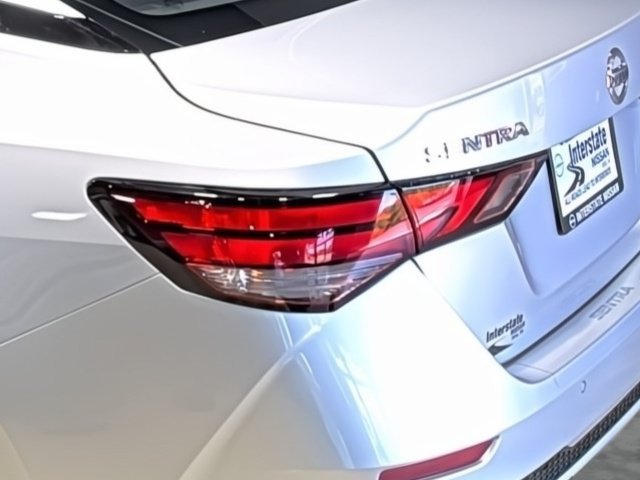 Used 2023 Nissan Sentra SV w/ All-Weather Package FWD image 10