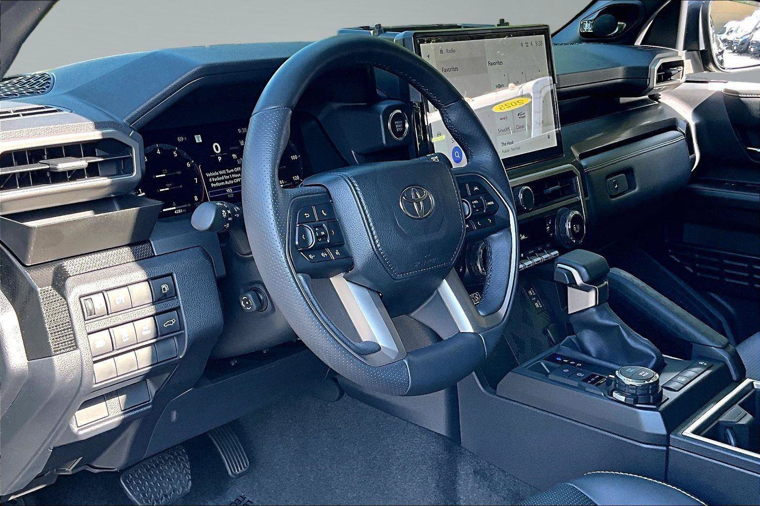Used 2025 Toyota 4Runner Limited AWD/4WD image 15