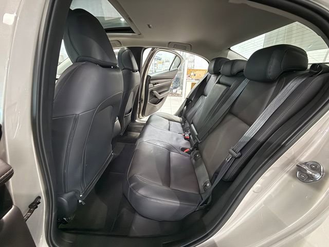 Used 2022 MAZDA MAZDA3 s image 11