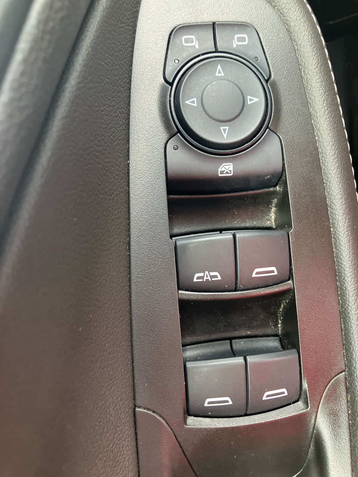Used 2025 Buick Encore GX Avenir w/ Avenir Technology Package FWD image 13