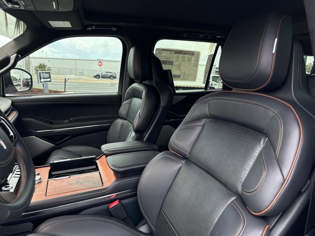 New 2025 Lincoln Navigator L Black Label image 22