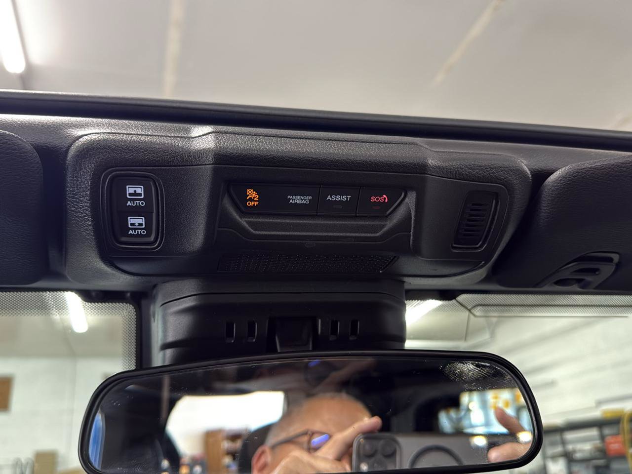 Used 2024 Jeep Wrangler Unlimited AWD/4WD image 28